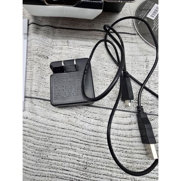 Sony Cyber-Shot DSC-HX7V 16.2MP Digital Point & Shoot Camera White MINT w/Box - Picture 4 of 13